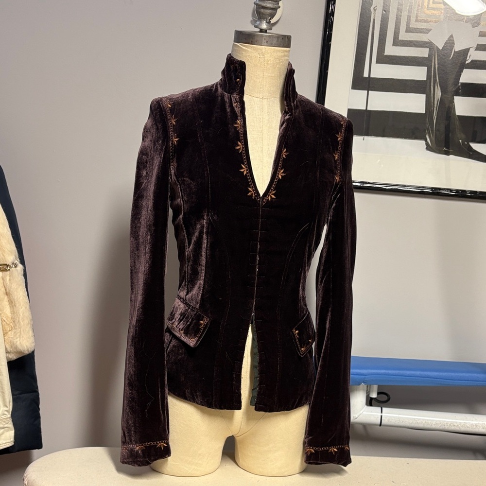 le chateau Plum Velvet Fitted Blazer